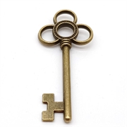 Vedhæng. Stor nøgle i antik bronze. 50 mm